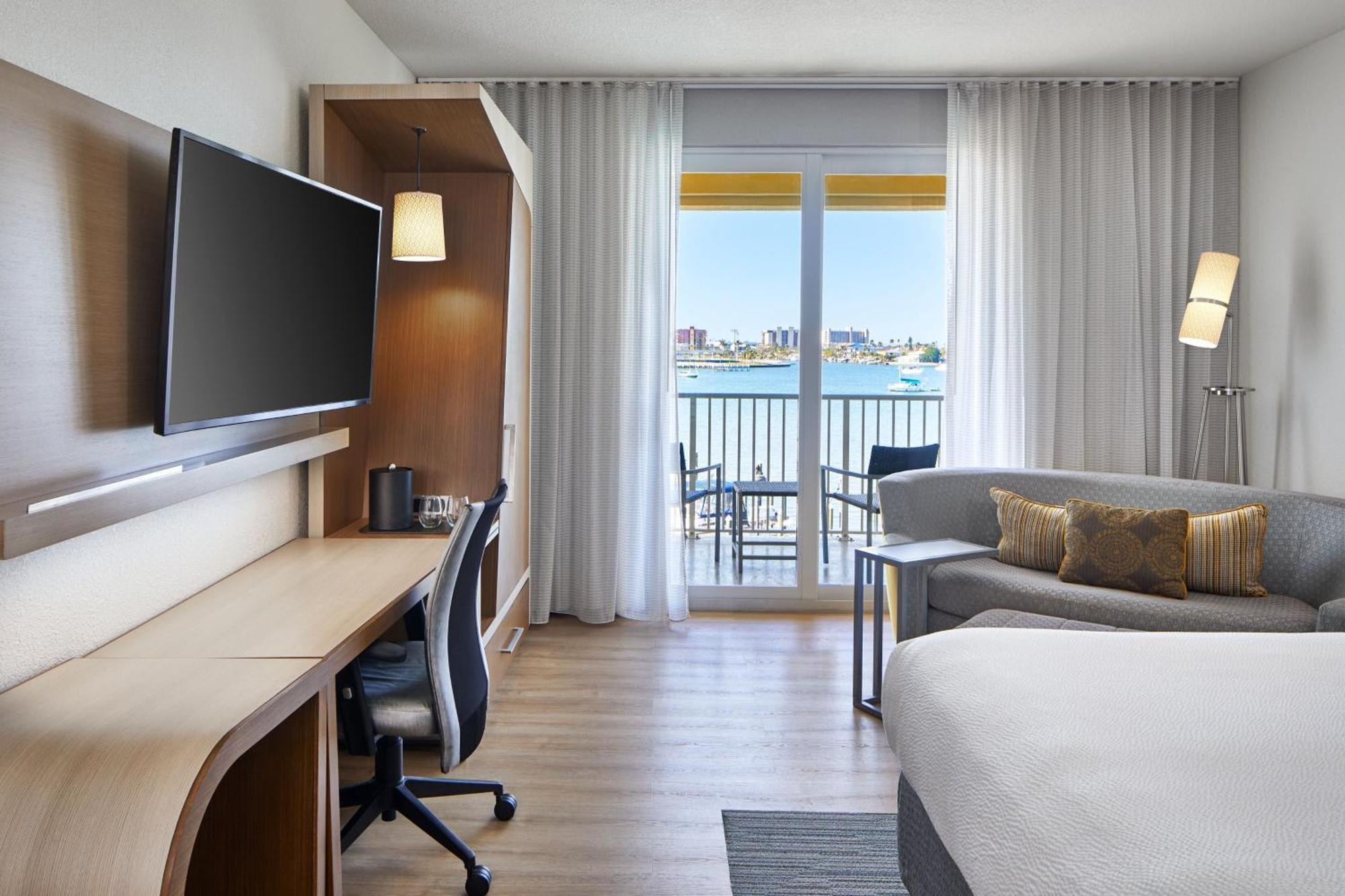 Courtyard By Marriott St. Petersburg Clearwater/מדירה ביץ' מראה חיצוני תמונה