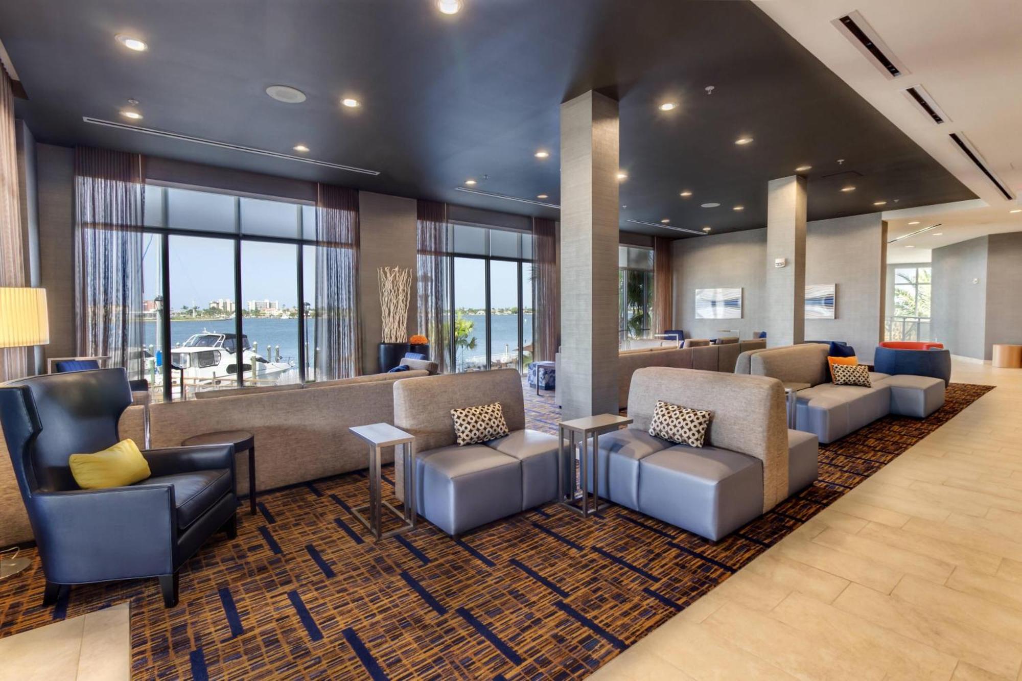 Courtyard By Marriott St. Petersburg Clearwater/מדירה ביץ' מראה חיצוני תמונה